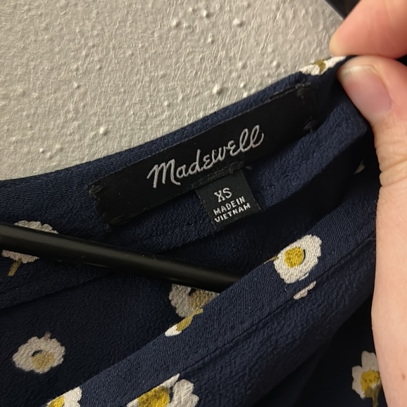 Used Madewell Button-Back Easy Dress Size XS - Picture 3 of 3